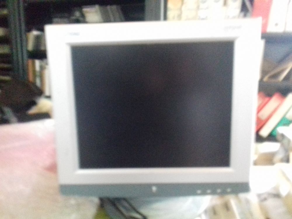 Ecran Plat LiteOne en TTBEG de 17 pouces (43 cms) 10 Th�ziers (30)