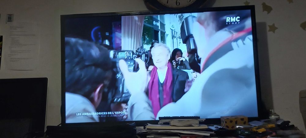 TV ECRAN PLAT A LED MARQUE LG 120 CMS DE DIAGONALE . TBE PEU SERVIE . 230 Saint-Ambroix (30)