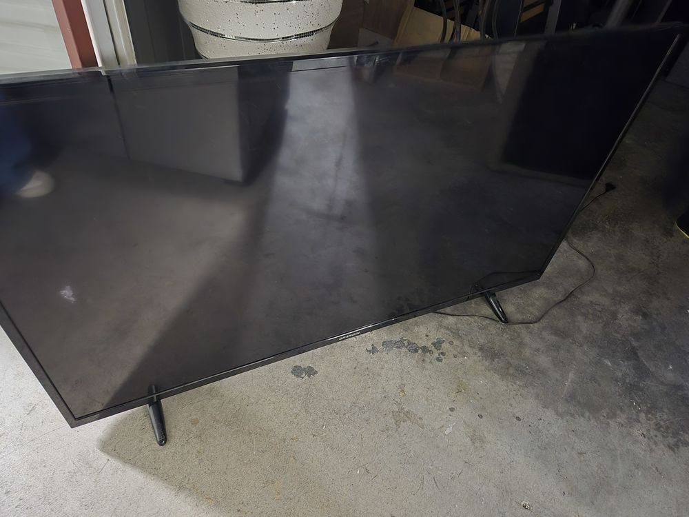 TV �CRAN PLAT 200 Marseille 13 (13)