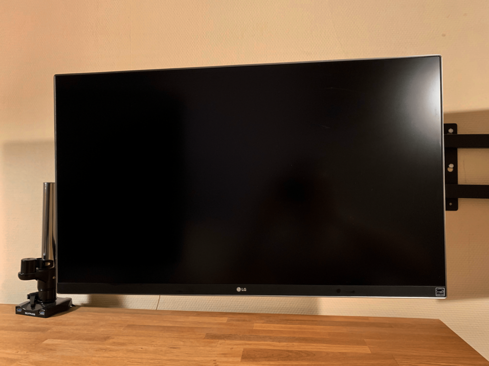 Ecran LG 27 Pouces 4K + Support de bureau 220 Paris 12 (75)