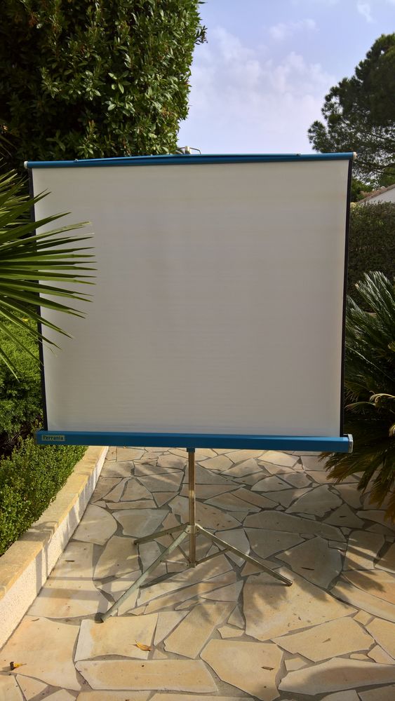 ECRAN POUR VIDEOPROJECTEUR 40 La Grande-Motte (34)