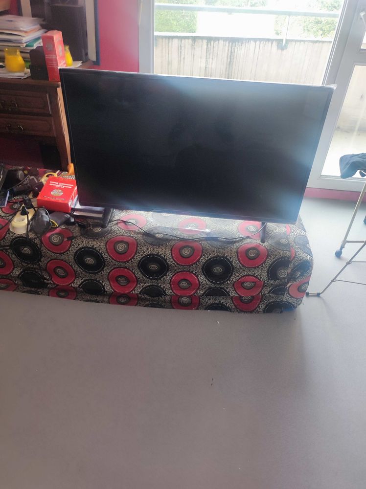 �cran de t�l�vision pour pi�ces, �cran cass� 15 Voreppe (38)