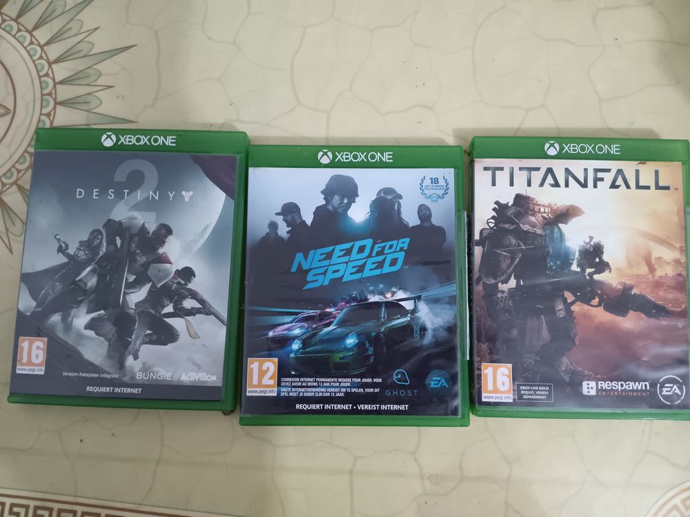 PS4 / �cran / jeu Xbox One 250 Sainte-Rose (97)