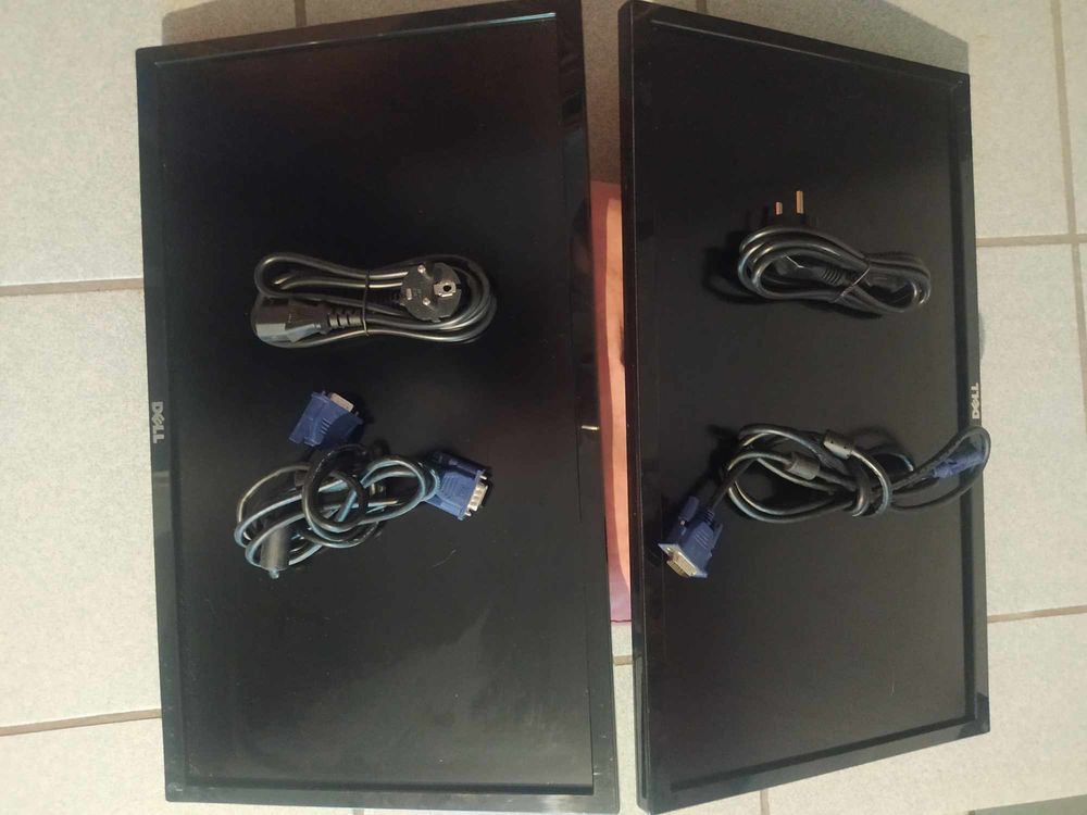 Lot de 2 �crans PC Dell UltraSharp (sans pieds)
100 Oriol-en-Royans (26)