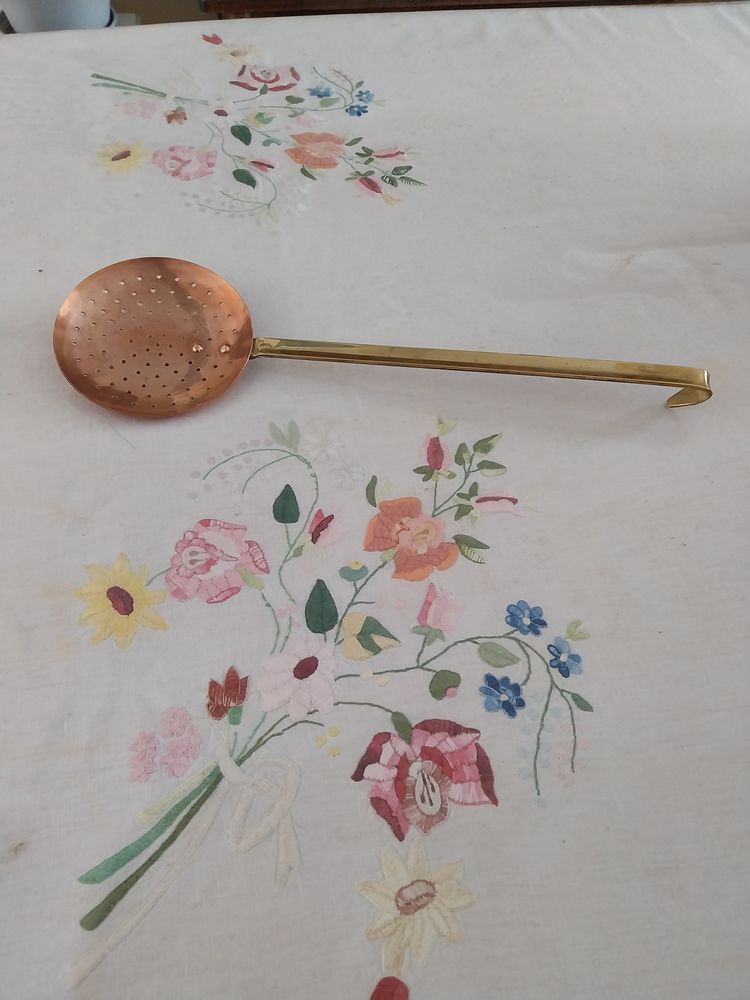 ECUMOIRE EN CUIVRE 13 Lanv�n�gen (56)