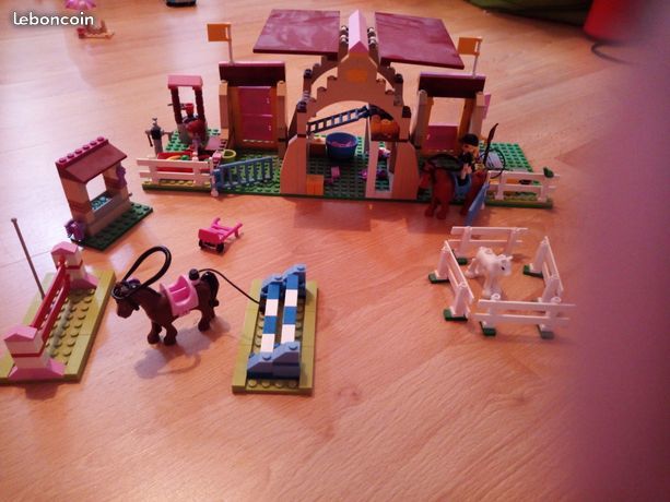 �curie en l�go friends 25 Tr�voux (01)