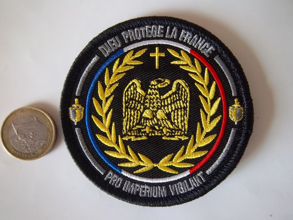 �cusson aum�nier militaire insigne tissu collection 10 Valognes (50)
