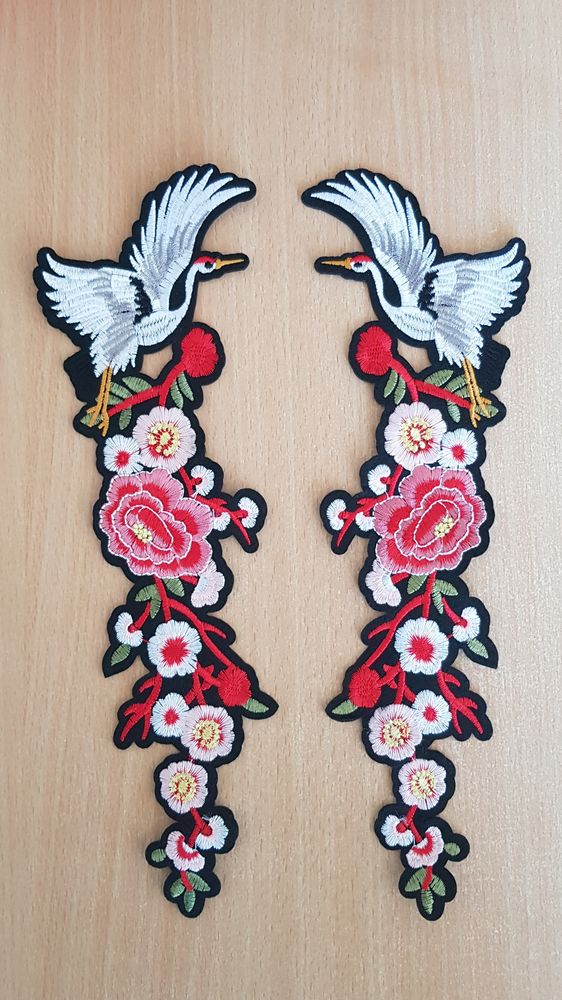 ecusson brod� 
fleurs en tissu + grue japonaise 
31x10 cm
6 Carnon Plage (34)