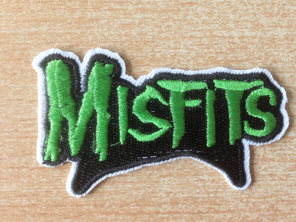 �cusson brod� logo misfits 7,5x4,5 cm 5 Carnon Plage (34)