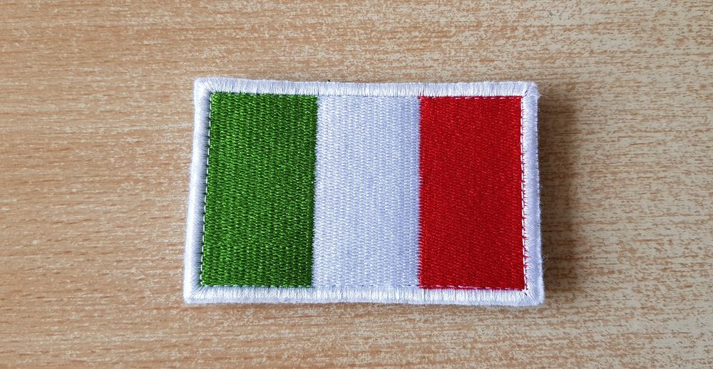 �cusson brod� � scratch drapeau italien 8x5 cm 5 Carnon Plage (34)