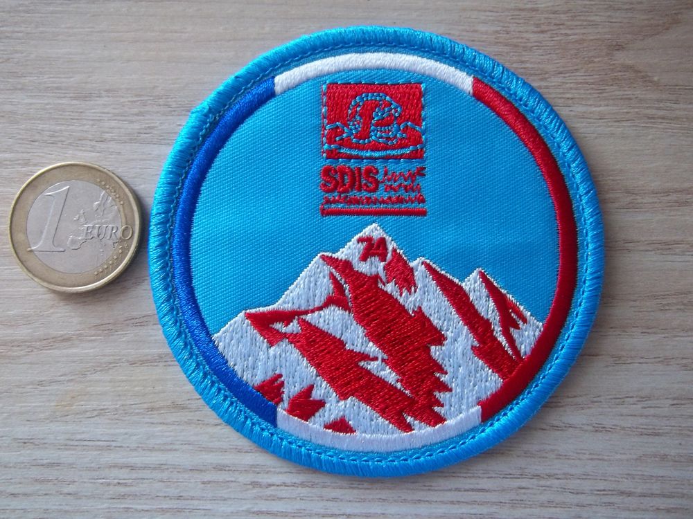 �cusson collection Sapeurs-Pompiers Haute-Savoie insigne 9 Valognes (50)