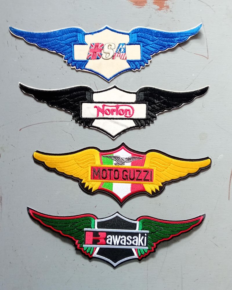 Ecusson grand modele kawasaki guzzy bsa norton moto 7 Saint-Brieuc (22)