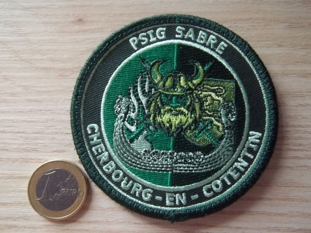 �cusson militaire (vert) gendarmerie Cherbourg Manche 10 Valognes (50)
