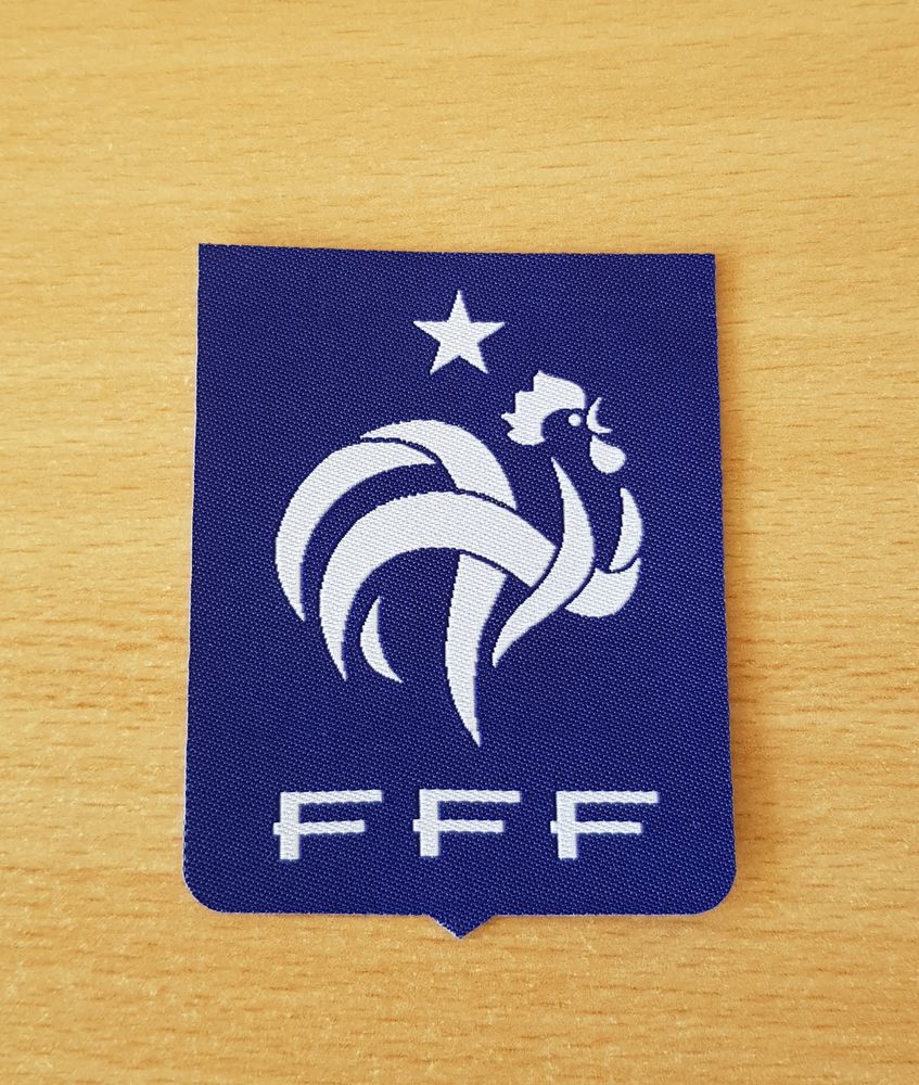 ecusson en tissu 
fédération française de football fff 
98 5 Carnon Plage (34)