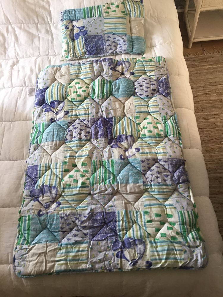 Edredon pour lit b�b� = 5� 5 Mougins (06)