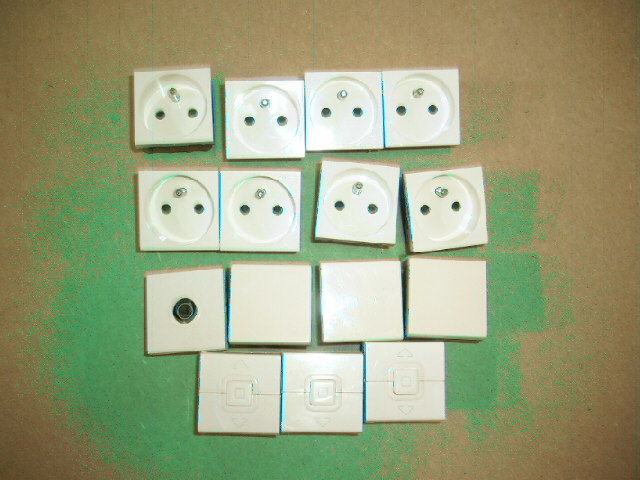 lot elec 2 henri59 110 La Chapelle-d'Armenti�res (59)