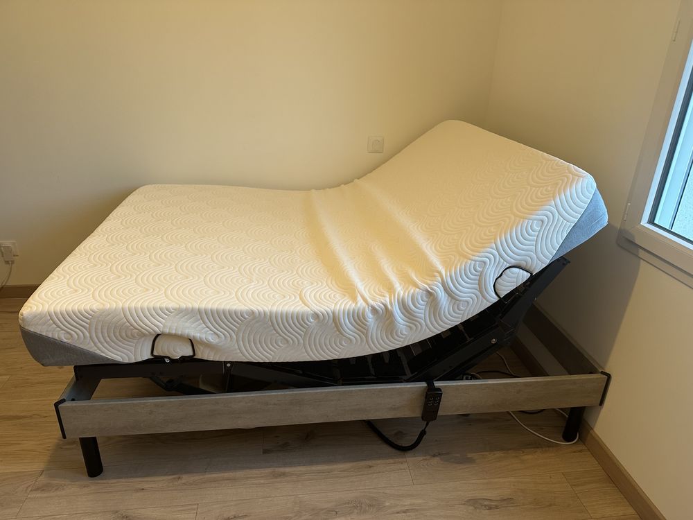 Lit �lectrique 140x190 et matelas tempur grand confort 1000 Challans (85)