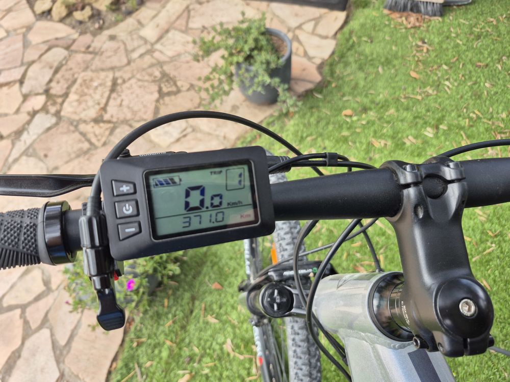 VTT �lectrique �tat neuf. 800 Martigues (13)