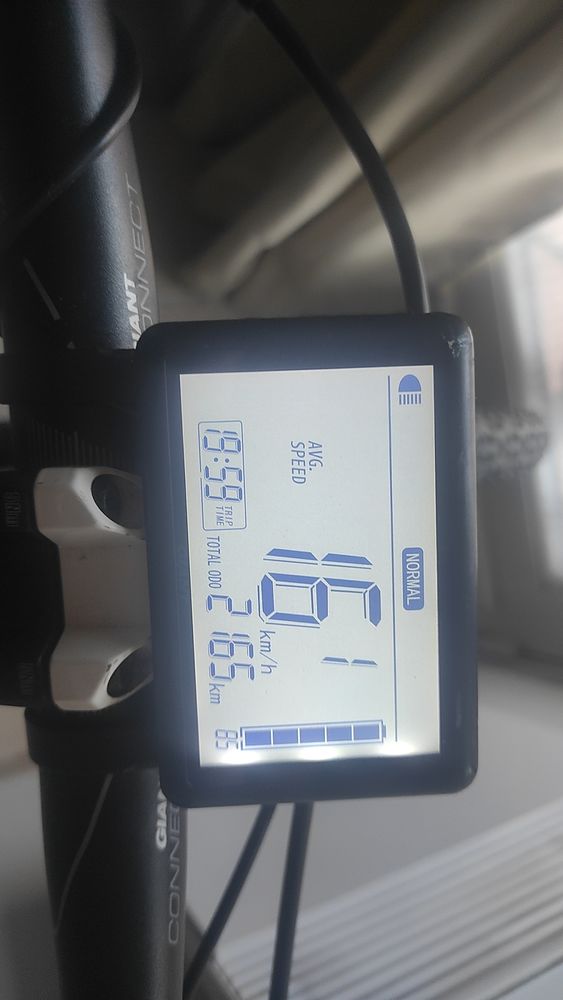 VTT �lectrique giant explore E+ 400 Nice (06)