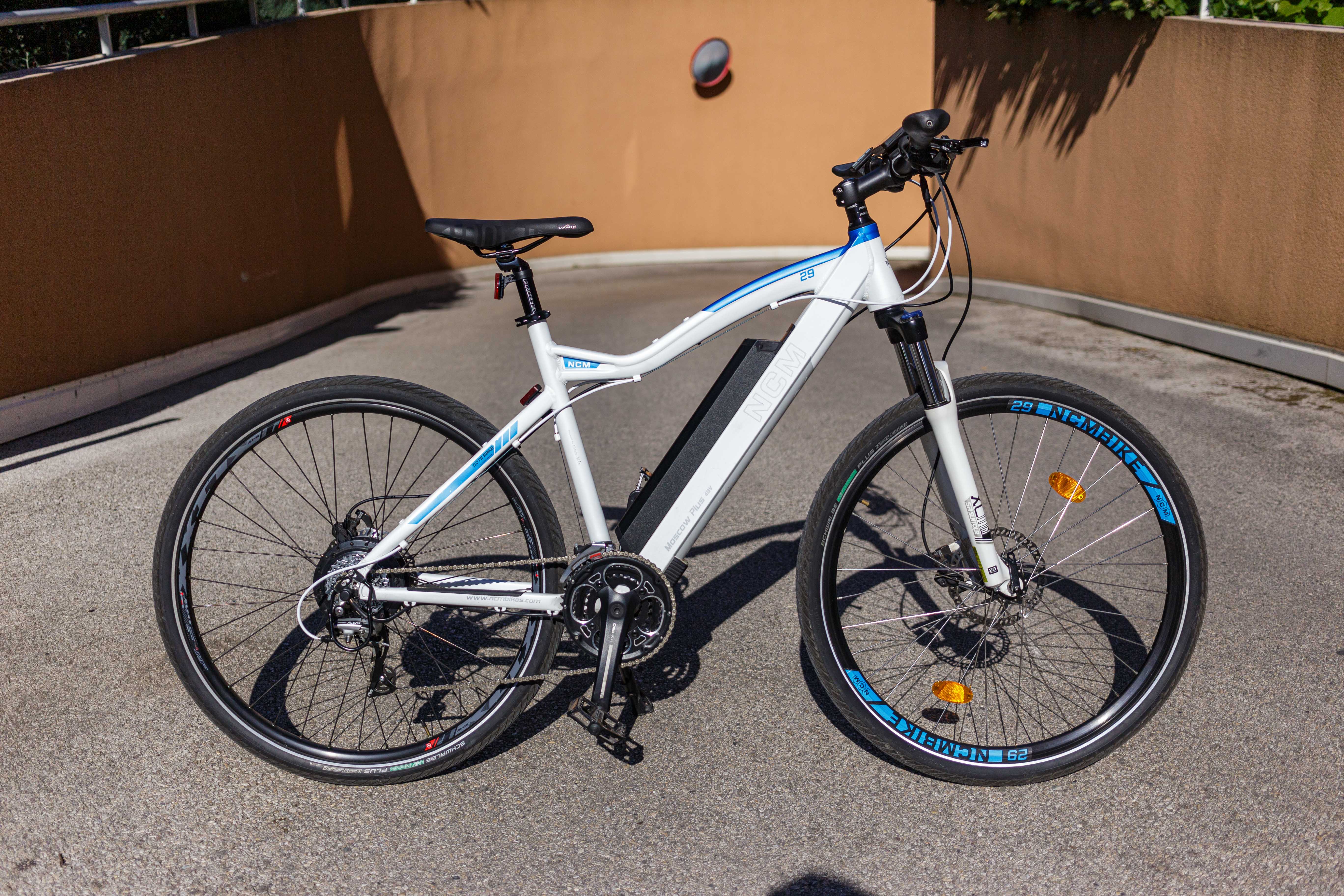 VTT �LECTRIQUE NCM MOSCOW PLUS 29 Taille M 1200 Antibes (06)