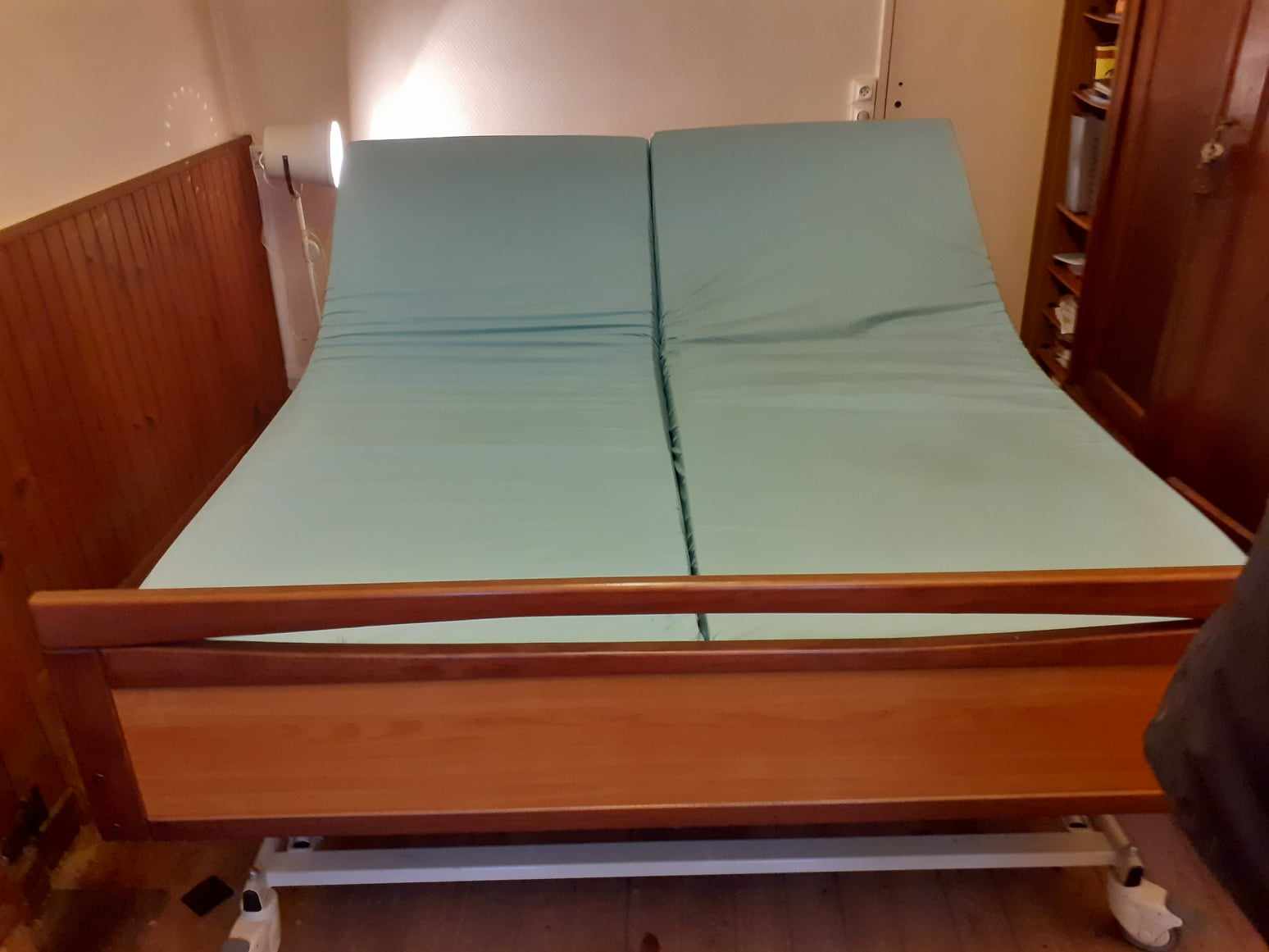 Lit �lectrique 2 places 1800 Grisolles (02)