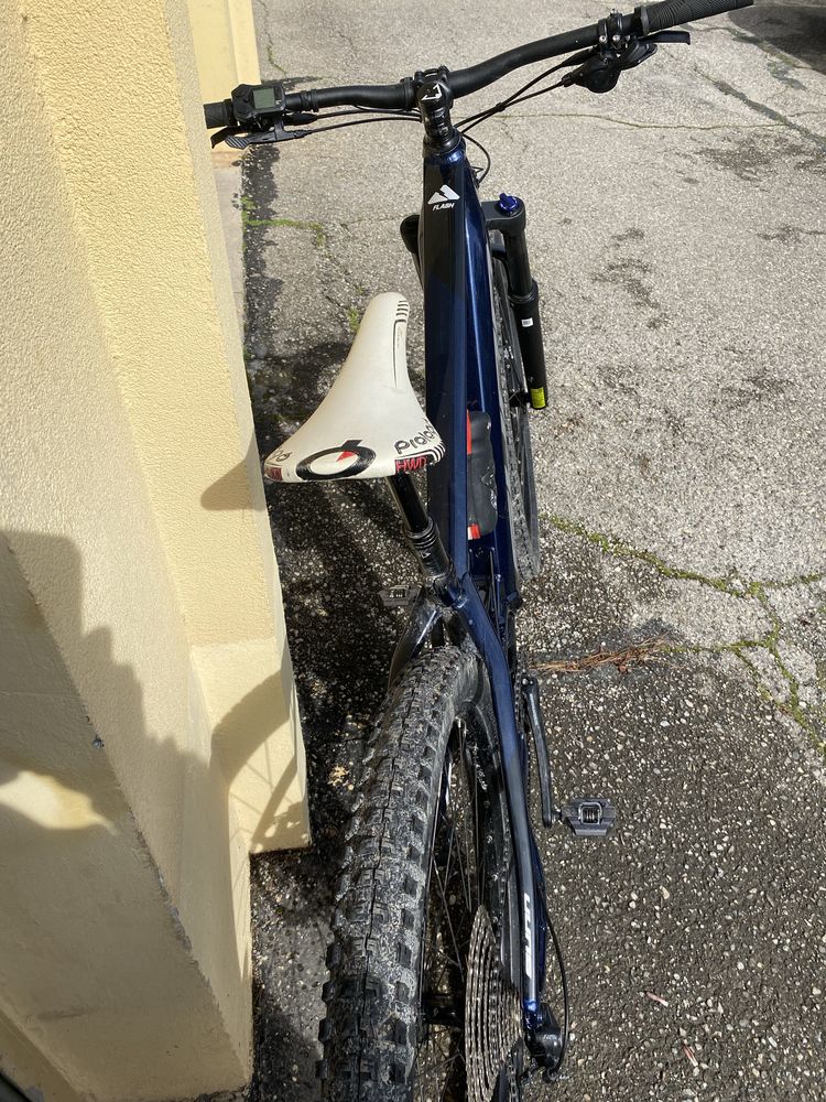 vtt �lectrique sunn flash s1 29pouces semi rigide taille S 2200 Gardanne (13)