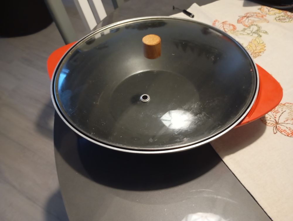 wok �l�ctrique 0 Saint-Jean-de-Monts (85)