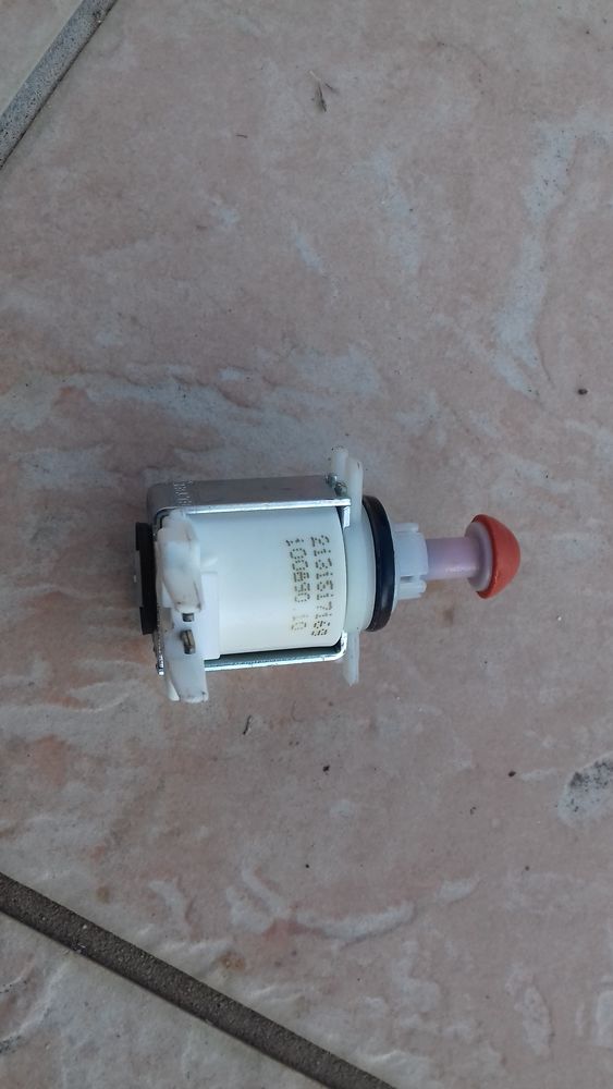 Electrovanne r�partiteur - lave-vaisselle 10 Poey-de-Lescar (64)