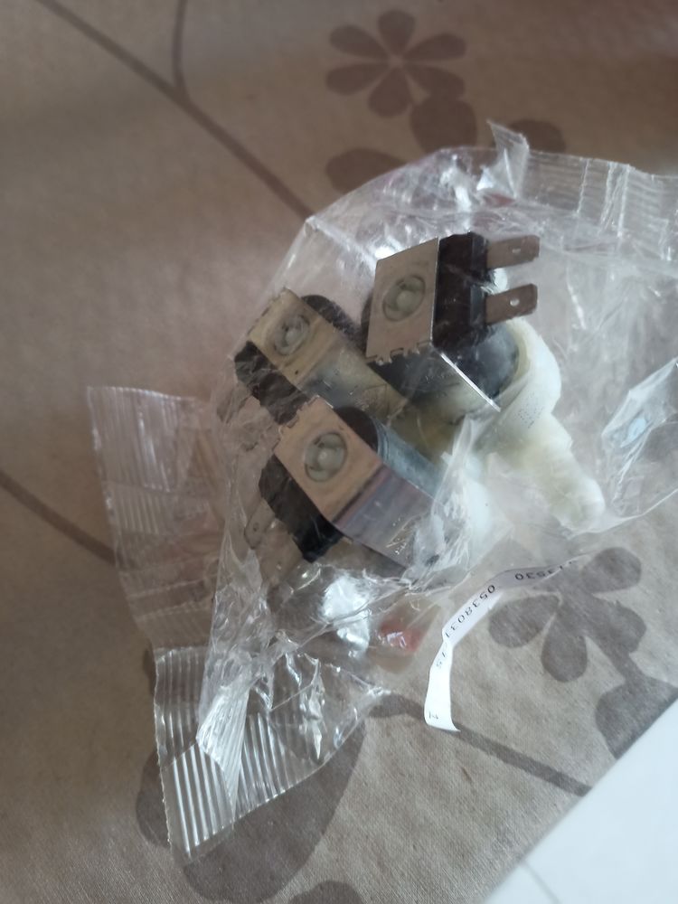 Electrovanne 3 voies pour Machine � laver
10 Sixt-sur-Aff (35)