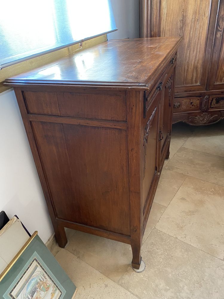 �l�gant bas de buffet 80 La Capelle-et-Masmol�ne (30)