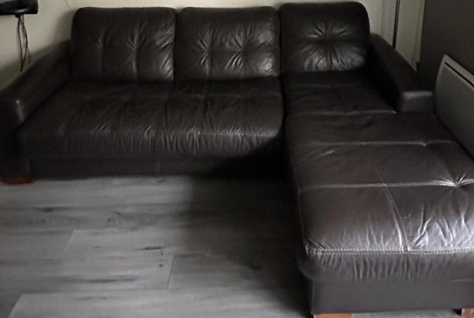 �l�gant canap� cuir convertible avec m�ridienne droite 200 Courbevoie (92)