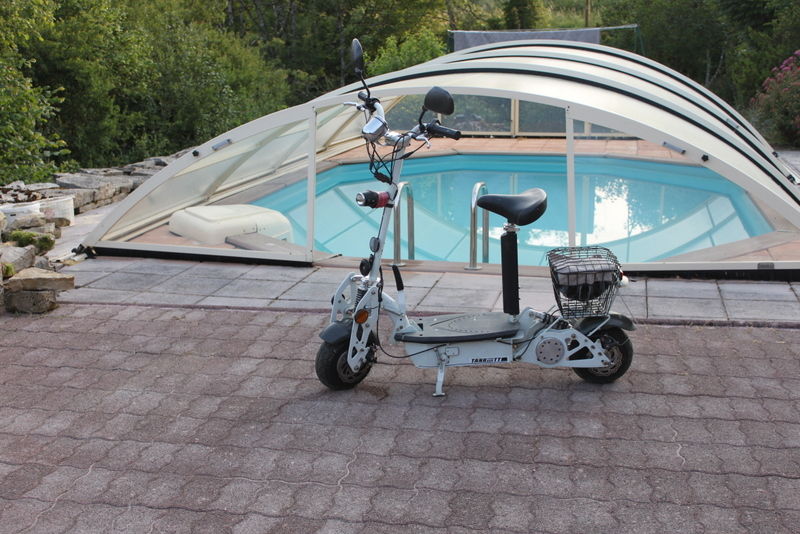 �lektro- scooter � c�d� 350 Saizenay (39)