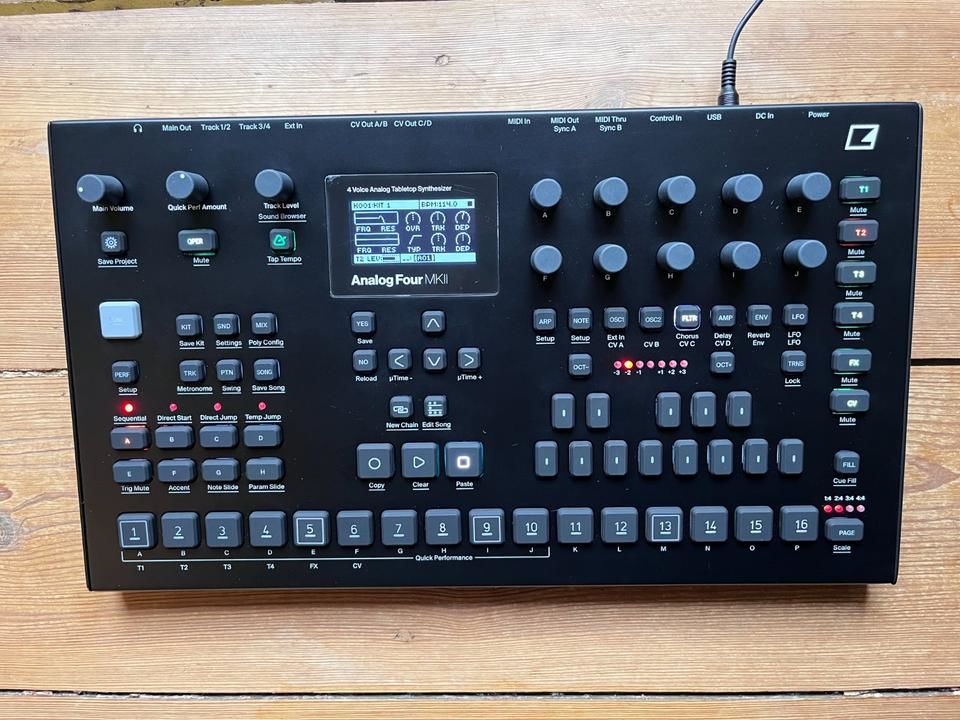 Elektron Analog Four MKII 800 Aurillac (15)