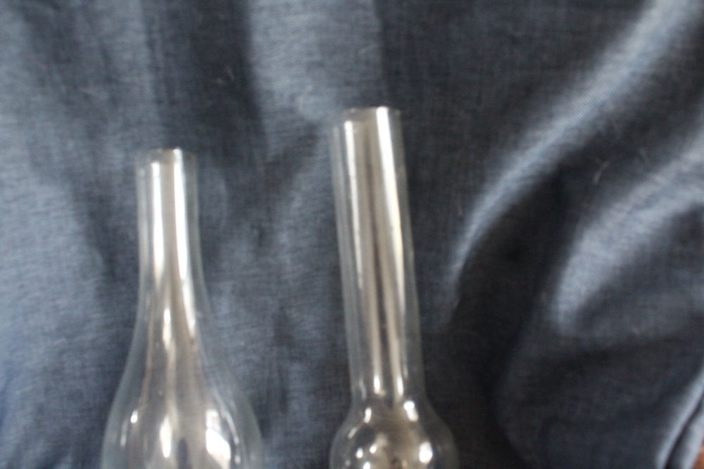  ELEMENTS POUR LAMPES A PETROLE A L'ANCIENNE/
25 Aix-en-Othe (10)