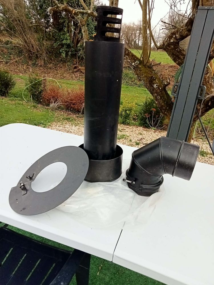 El�ments de kit ventouse pour installation po�le � granul�s 70 Cluis (36)