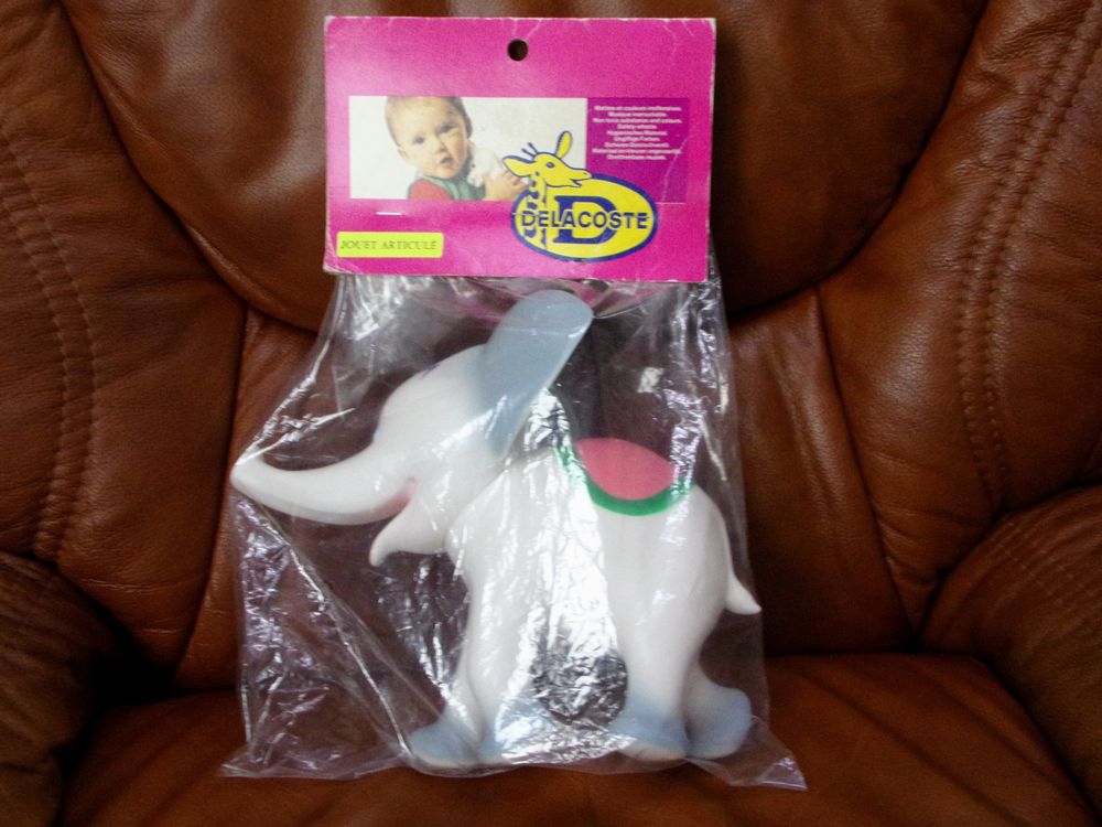 �l�phant caoutchouc 15 Cize (39)