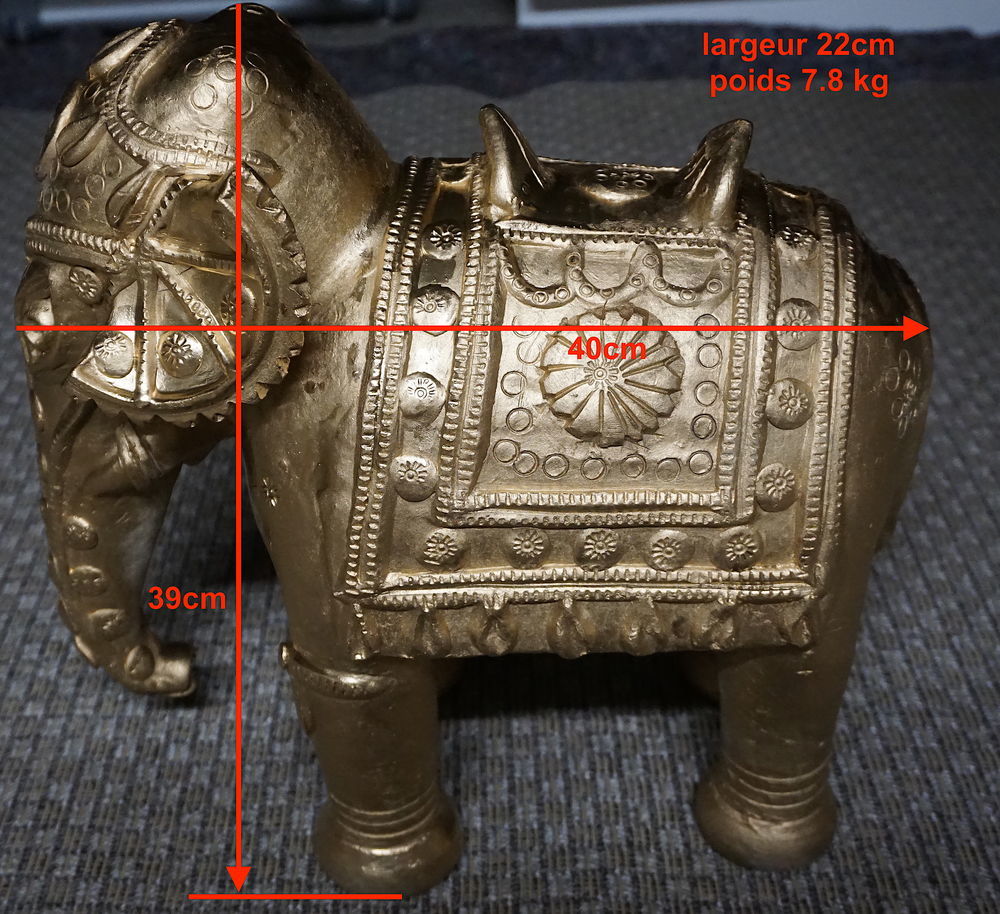 El�phant dor� (Inde)� 0 Hy�res (83)