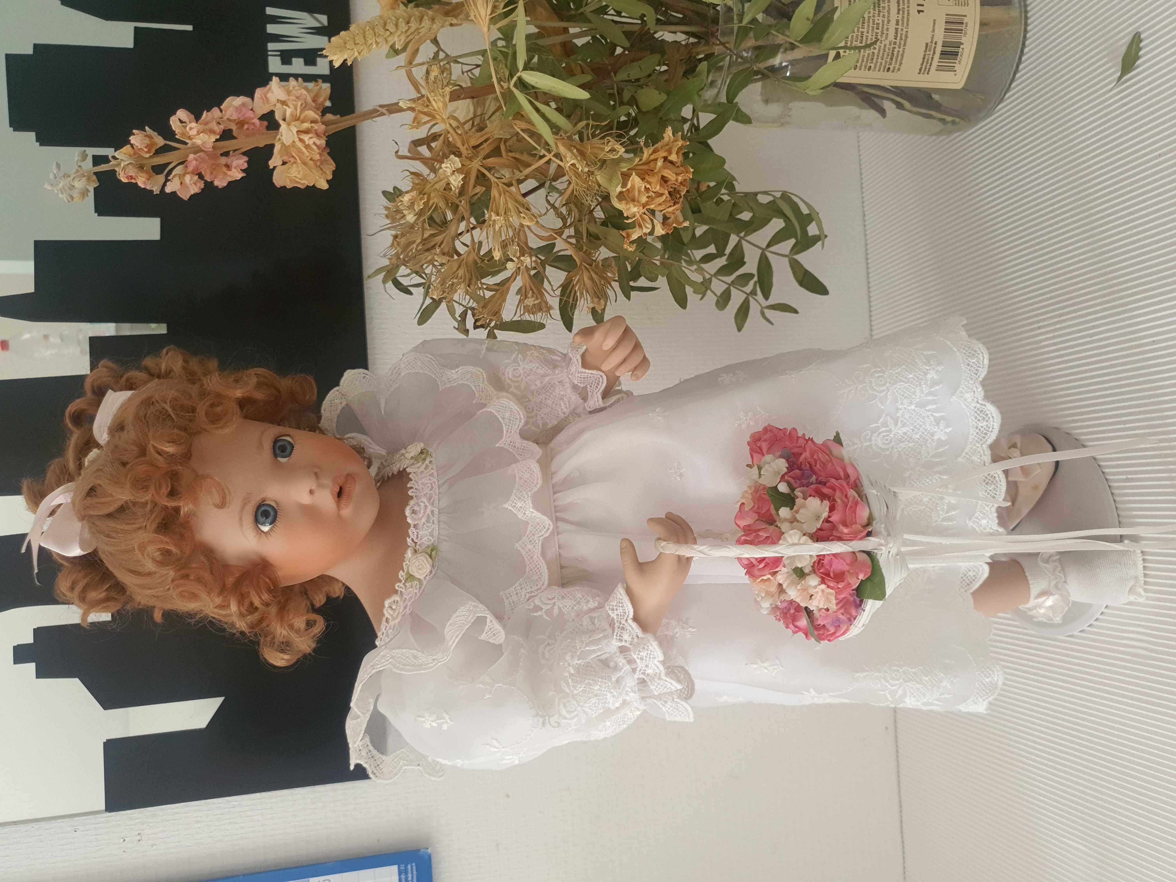 ELISABETH poup�e de collection en porcelaine 65 Colombes (92)