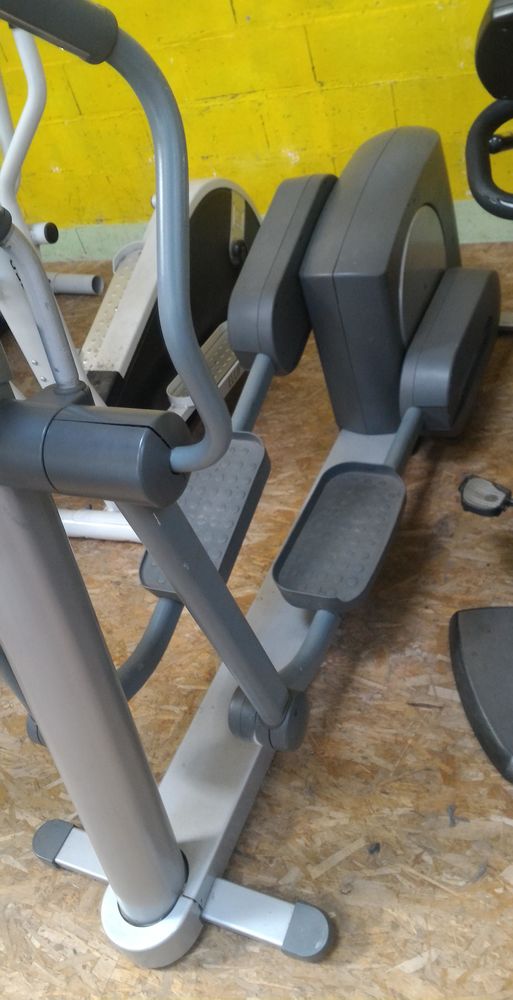 Elliptique PRO LIFE FITNESS 950 Pierres (28)