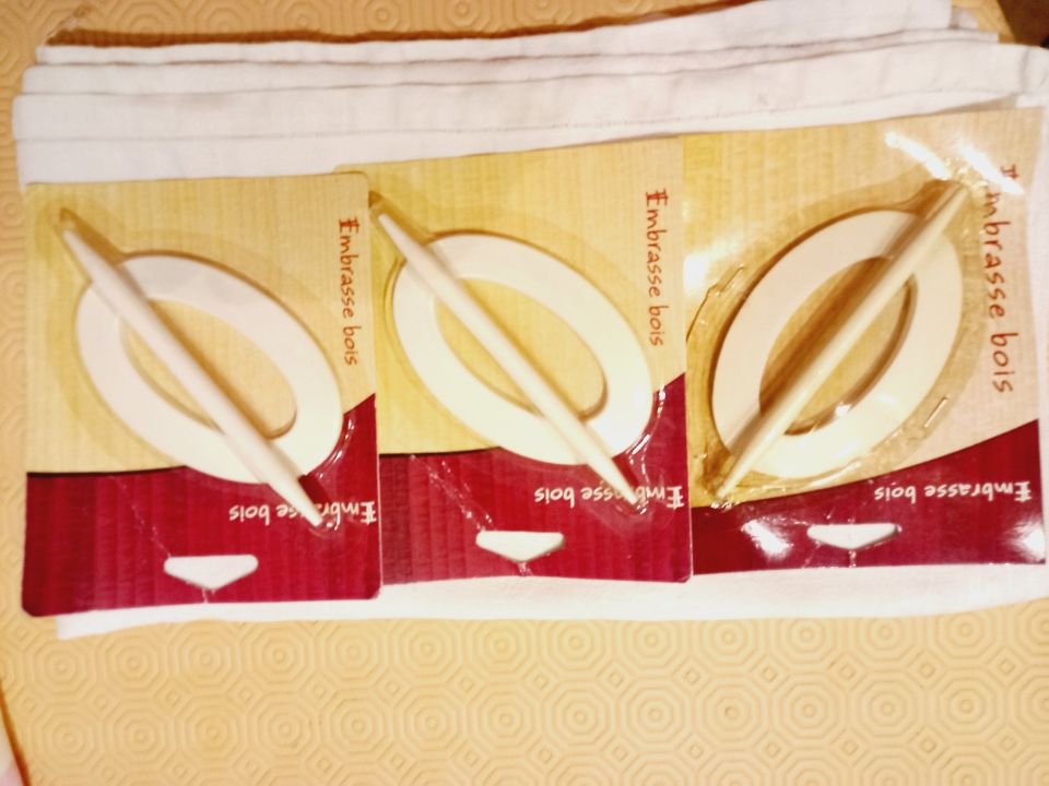 LOT DE 3 EMBRASSES BOIS OVALES MINI 6 Villiers (86)