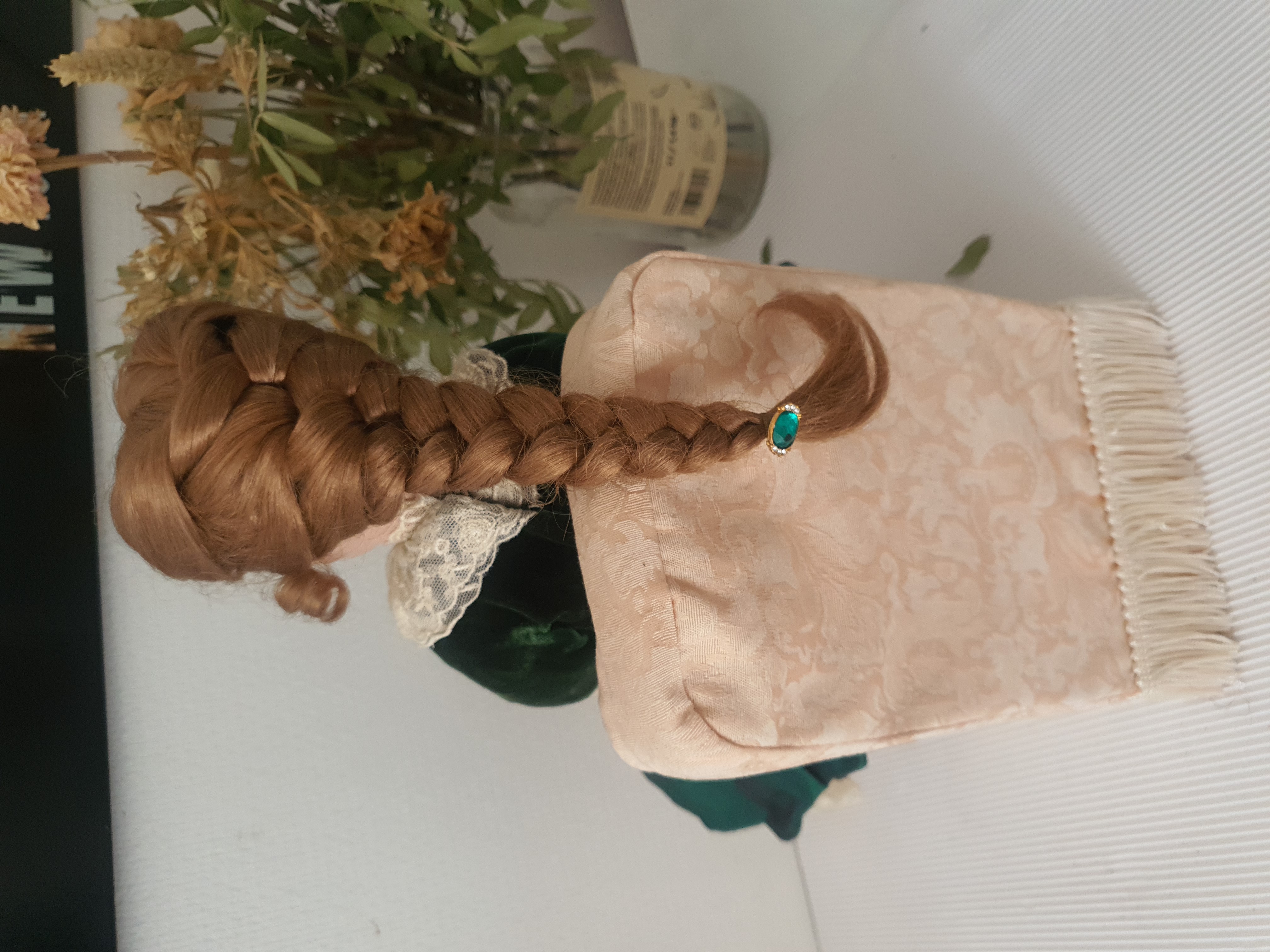 EMERALD Poup�e de collection en porcelaine 80 Colombes (92)