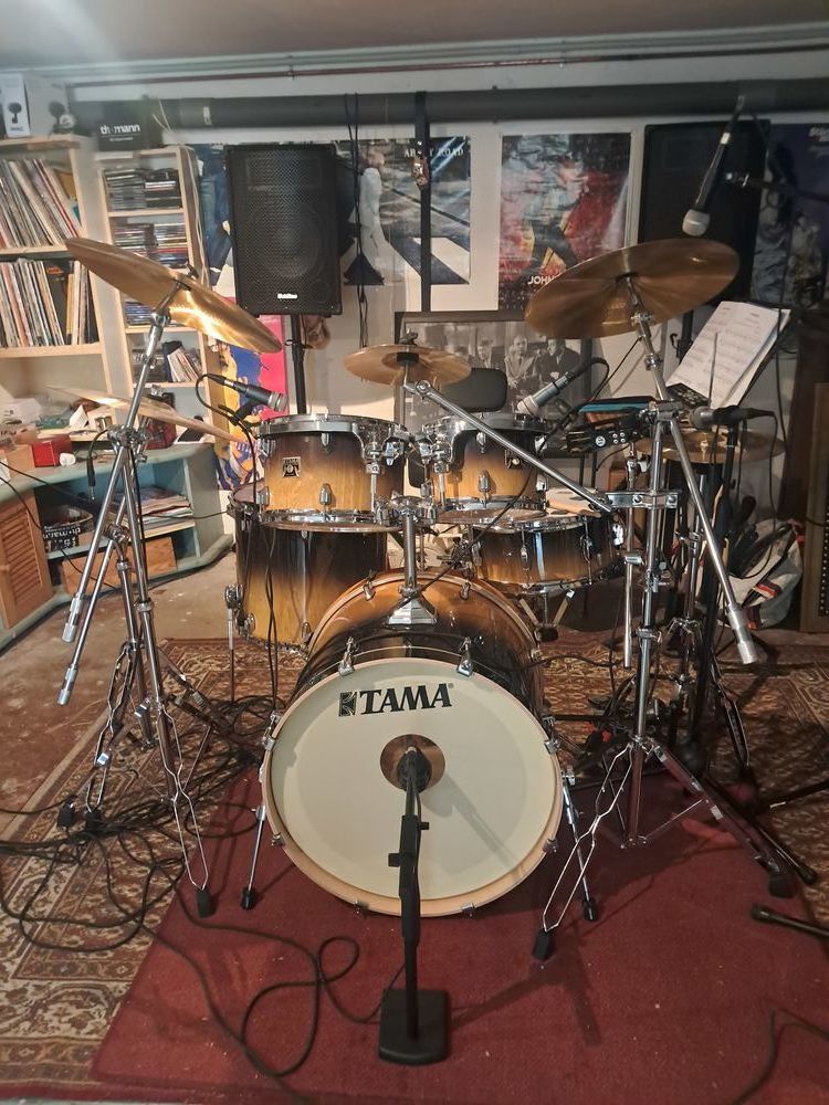 emsemble  batterie  tama neuve superstar complete 0 Chartrettes (77)