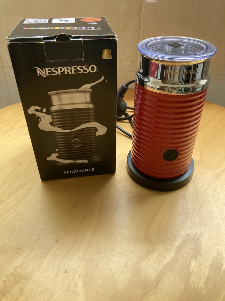 �MULSIONNEUR � LAIT NESPRESSO AEROCCINO 3 ROUGE 60 Saint-Gilles Les Bains (97)