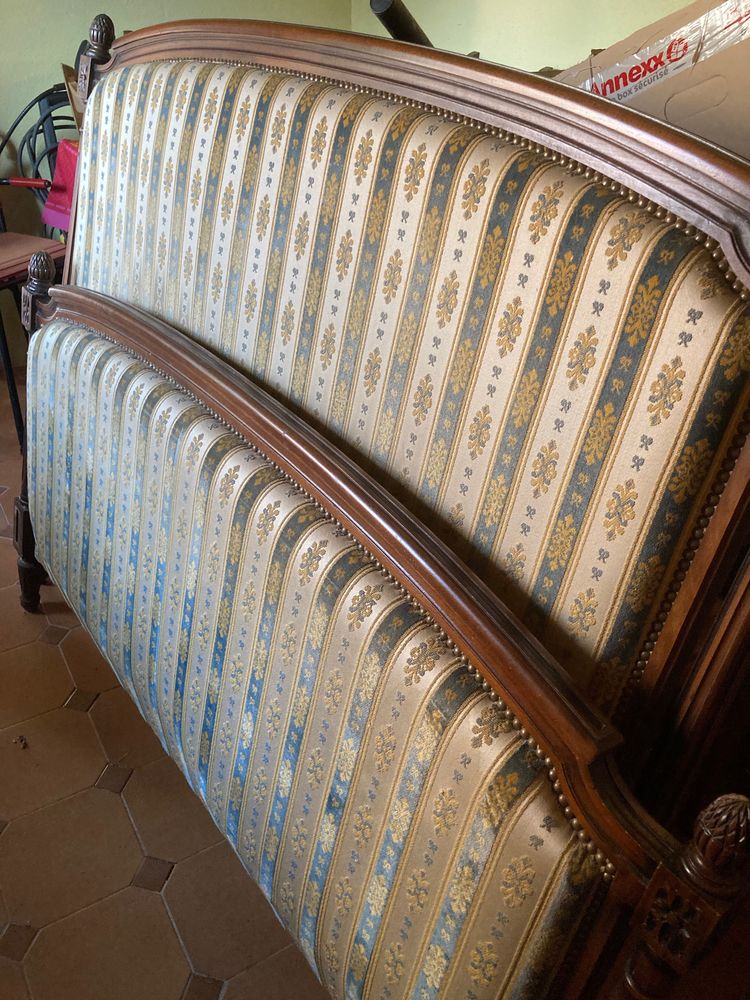 encadrement lit Style Louis XVI capitonn� beige et bleu 60 Blagnac (31)