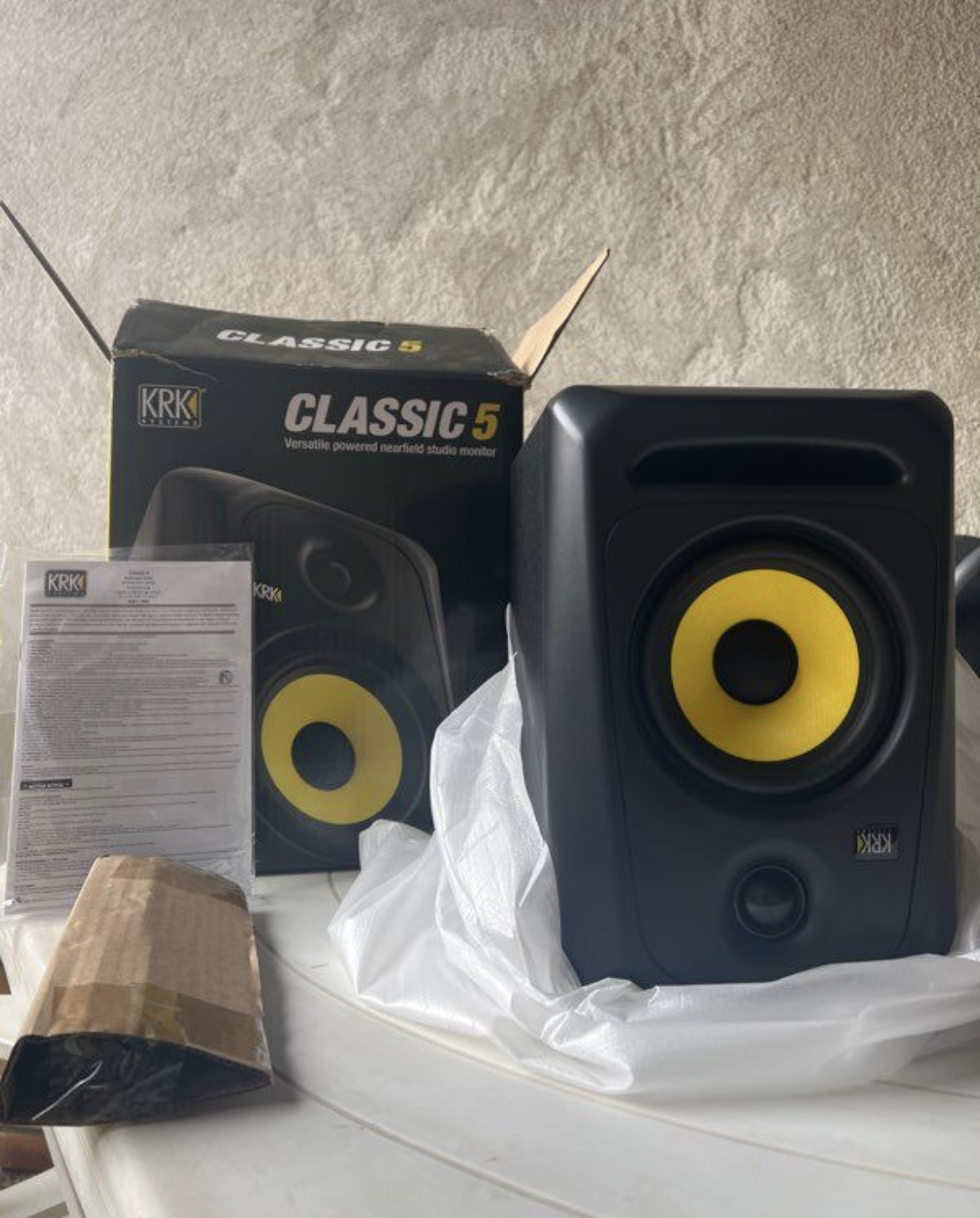 Enceinte pro KRK Classic 5 100 Sury-le-Comtal (42)