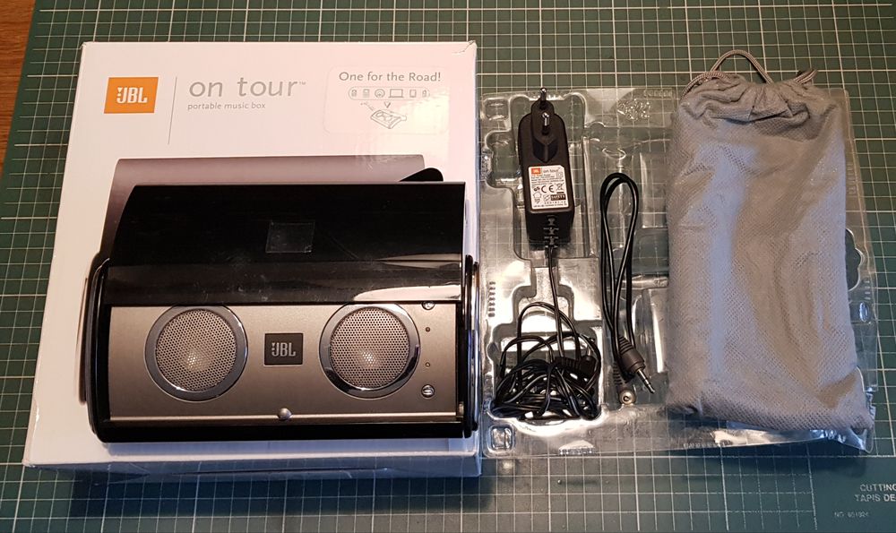 Enceinte Portable Music box JBL On Tour noire 6W 40 Montrouge (92)