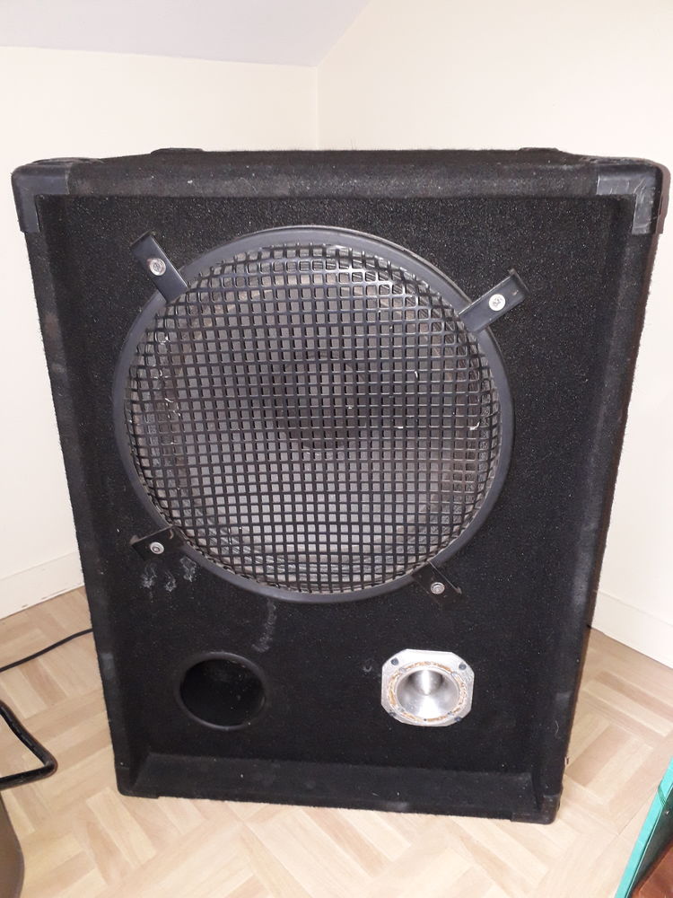 Enceinte professionnel 600 watts rms de marque �minence. 390 Limetz-Villez (78)