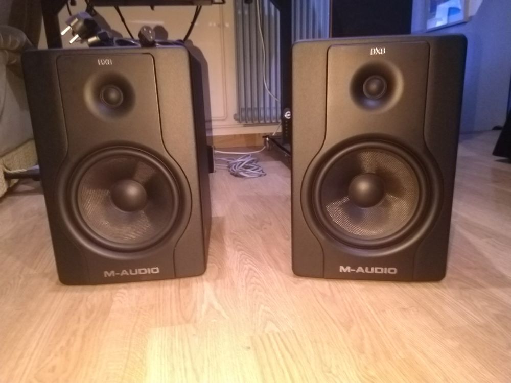 ENCEINTE BX8 0 Croix (59)