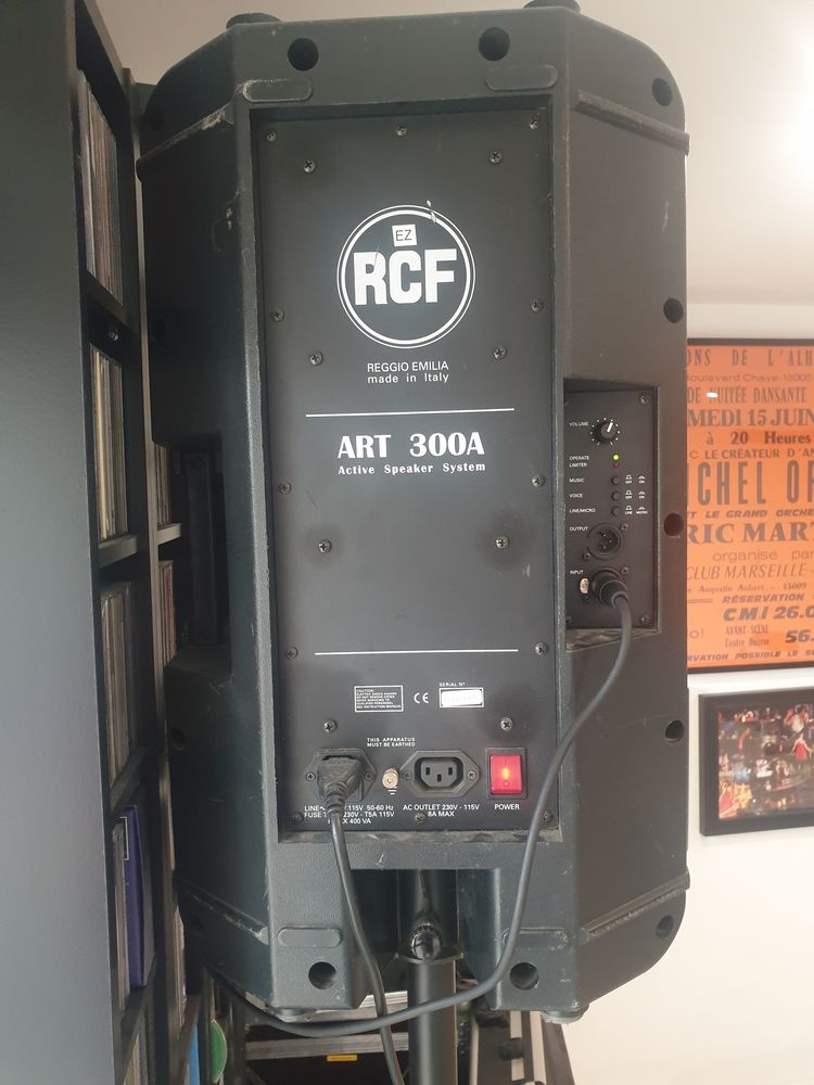 enceintes amplifi�es RCF art300A 300W rms 449 La Seyne-sur-Mer (83)