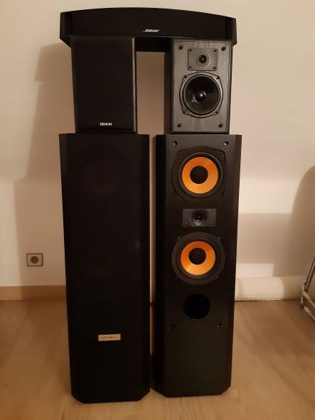 lot de 5 enceintes. 2 Avant, 2 arri�res, 1 centrale 200 Les Mesnuls (78)